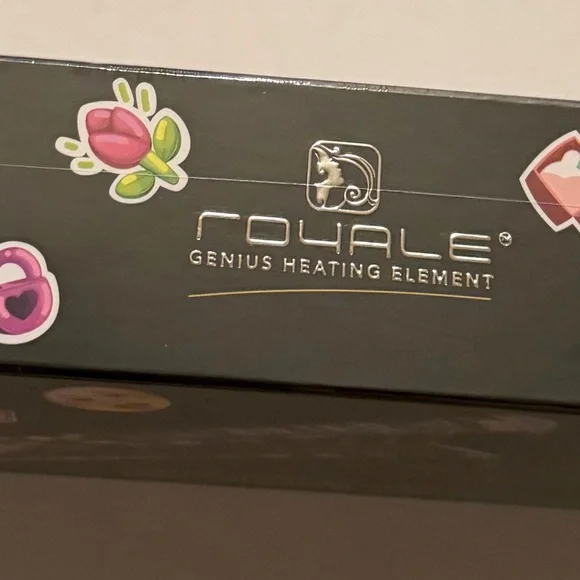 Royale Hair Straightener with Emoji Design - Picture 8 of 9